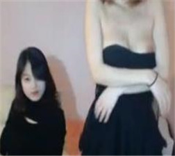 两个漂亮的韩国女主播一起诱惑你.mp4