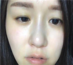 韩国女孩手机全裸自拍09.mp4
